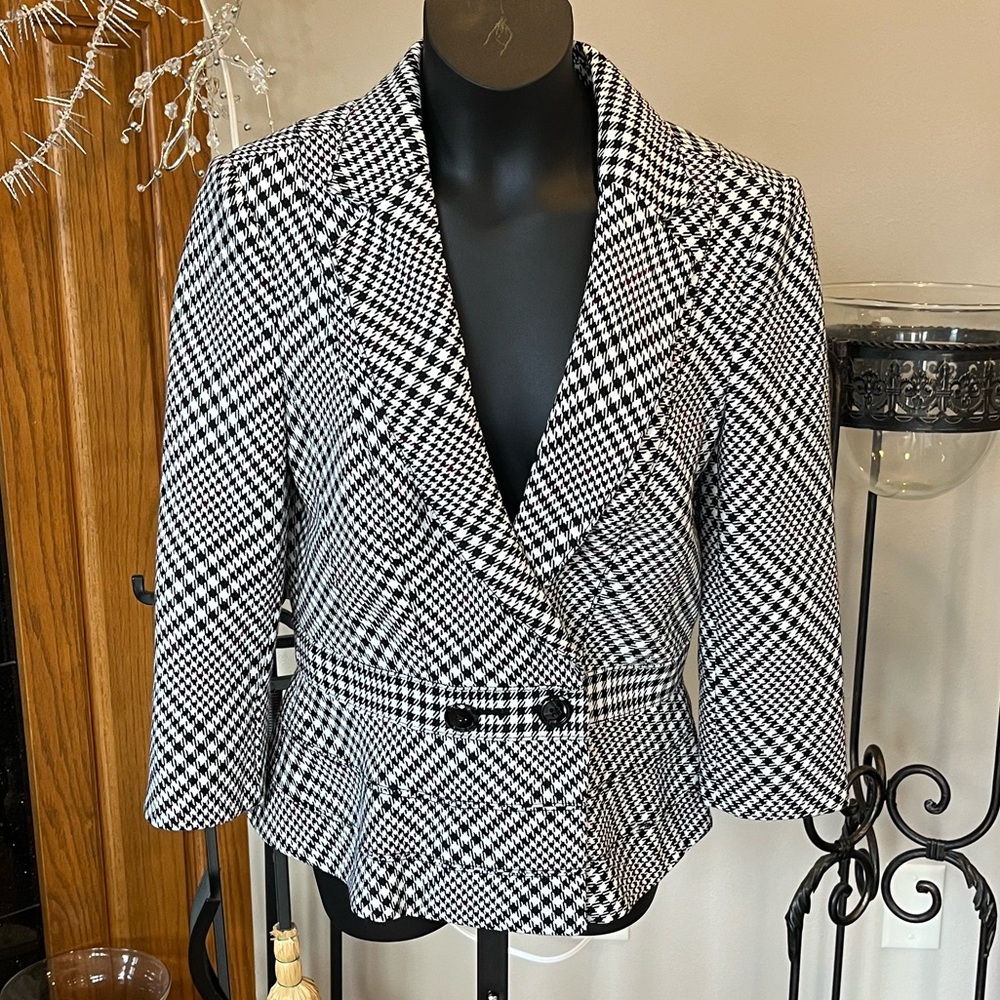 Lightly Worn Whbm Pattern Blazer - image 1